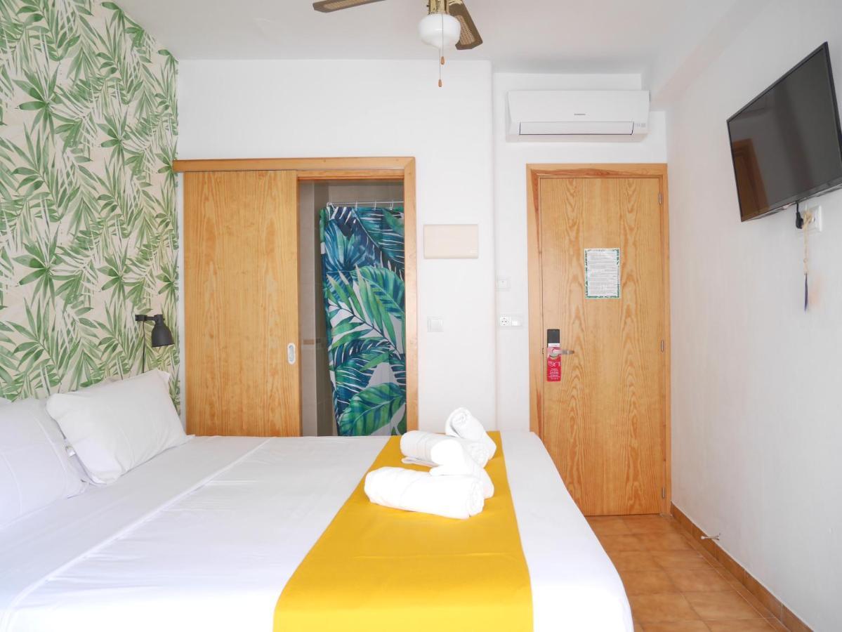 Nanit Rooms Ibiza Hostal Santa Eularia des Riu Exteriér fotografie